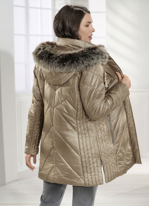 Jacken & Mäntel - Jacke mit abnehmbarer Kapuze, in Größe 040 bis 060, in Farbe GOLDBEIGE Ansicht 1