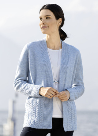 Strickjacke aus sehr flauschigem Garn