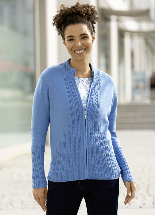 Strickjacken - Strickjacke mit Zopfmuster, in Größe 036 bis 052, in Farbe AZURBLAU Ansicht 1