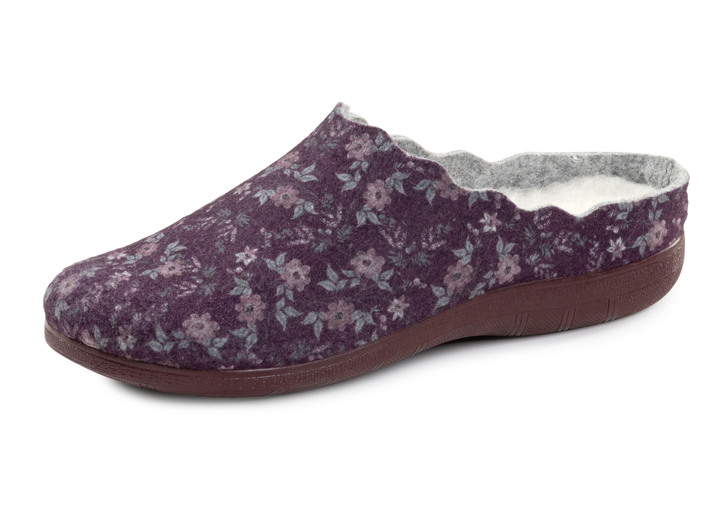 Hausschuhe - Laurina Pantoffel aus floral bedrucktem Filzmaterial, in Größe 036 bis 042, in Farbe AUBERGINE Ansicht 1